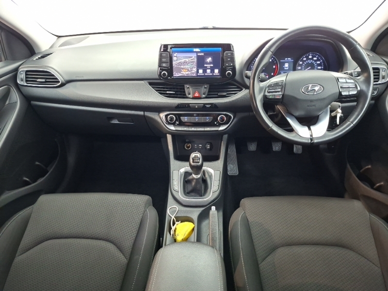 Hyundai I30 1.6 Crdi Se Nav Red #3