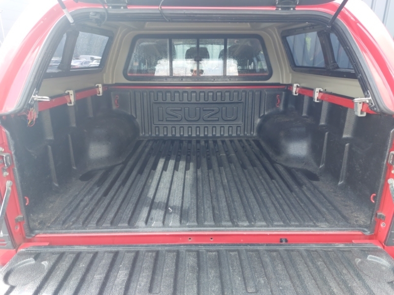 Isuzu D-Max 1.9 Td Fury Pickup Double Cab 4W Red #18