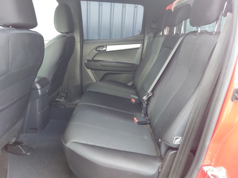 Isuzu D-Max 1.9 Fury Double Cab 4X4 Red #6