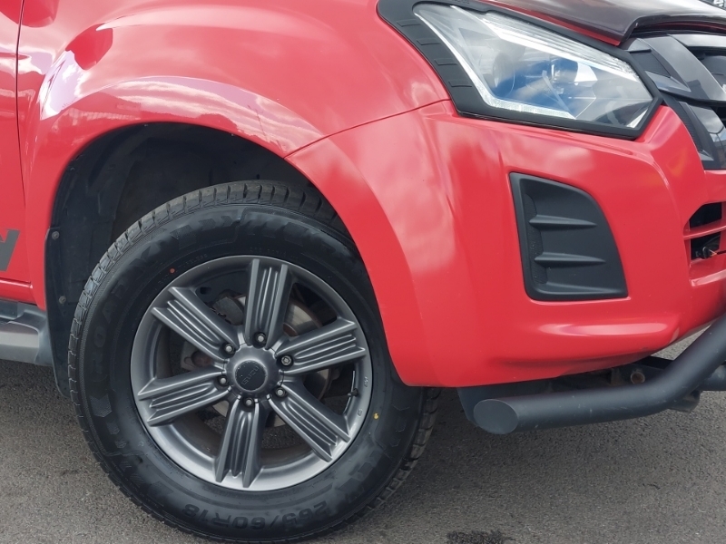 Isuzu D-Max 1.9 Td Fury Pickup Double Cab 4W Red #20