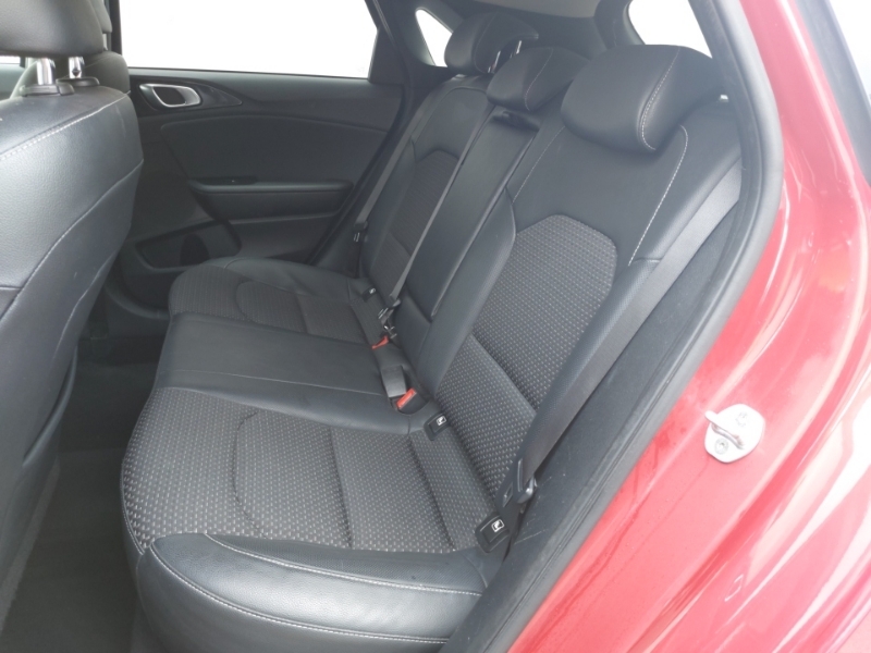 Kia Ceed 1.4T Gdi Isg 3 Red #6