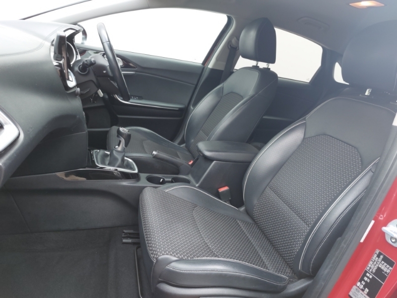 Kia Ceed 1.4T Gdi Isg 3 Red #5
