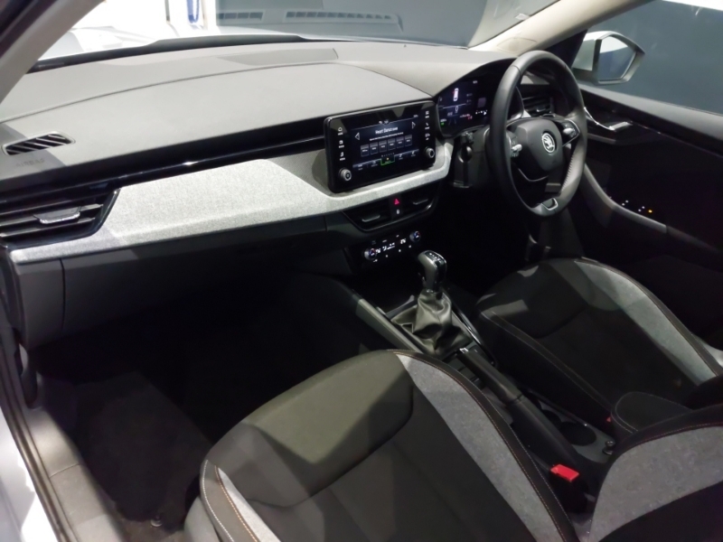 Skoda Kamiq 1.5 Tsi Se Dsg Silver #5