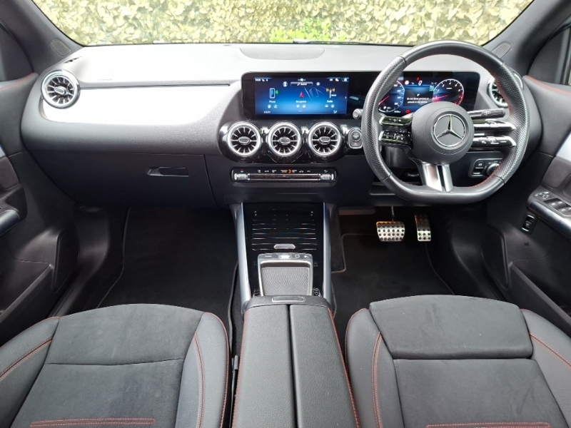 Mercedes-Benz GLA Class Gla 200 Amg Line Executive Silver #3
