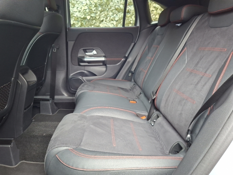 Mercedes-Benz GLA Class Gla 200 Amg Line Executive Silver #6