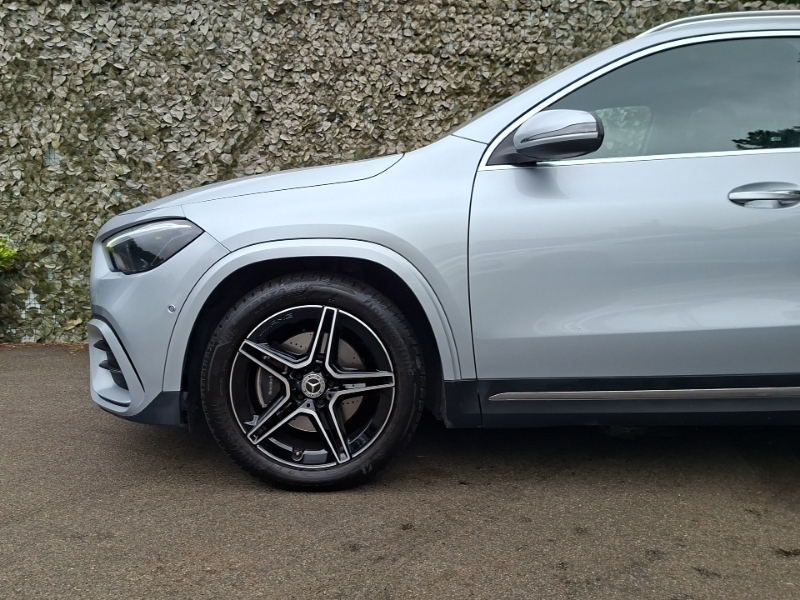 Mercedes-Benz GLA Class Gla 220D 4Matic Amg Line Premium Plus Red #19