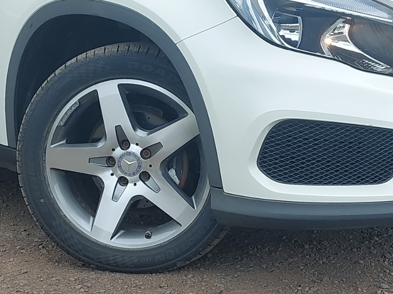 Mercedes-Benz GLA Class Gla 200 Cdi Amg Line White #19