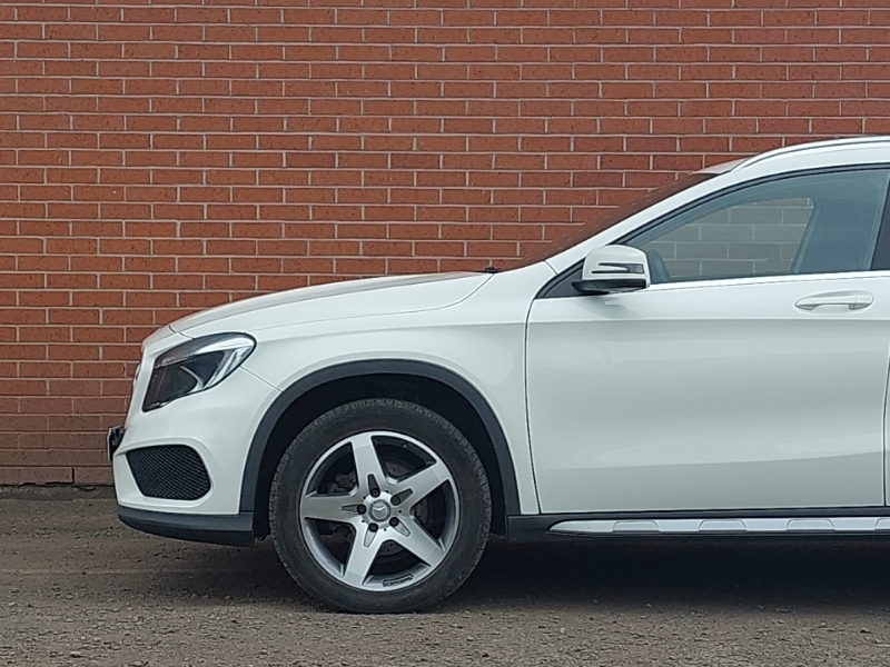 Mercedes-Benz GLA Class Gla 200 Cdi Amg Line White #18