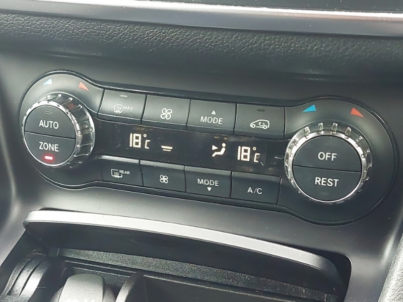 Mercedes-Benz GLA Class Gla 200 Cdi Amg Line White #15
