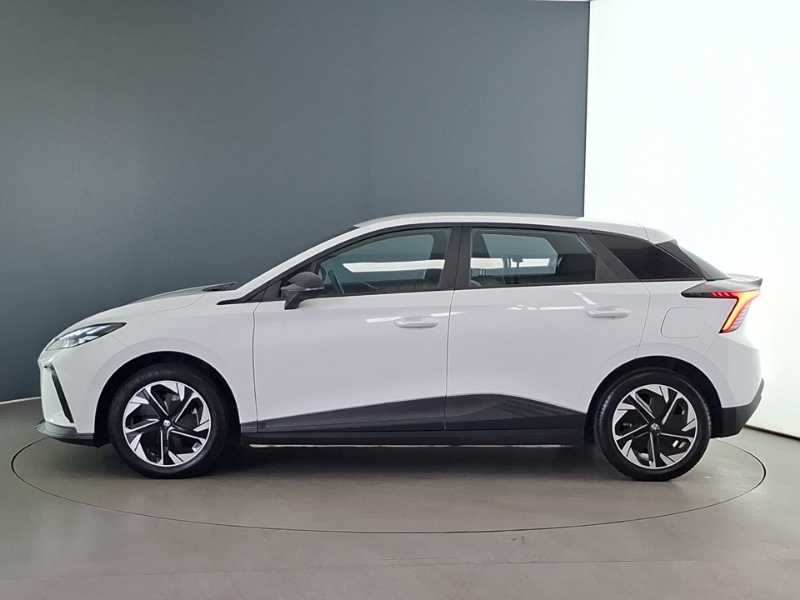 MG MG4 125Kw Se Ev 51Kwh White #4