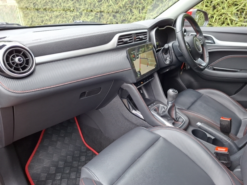 MG ZS 1.5 Vti-tech Exclusive Red #5