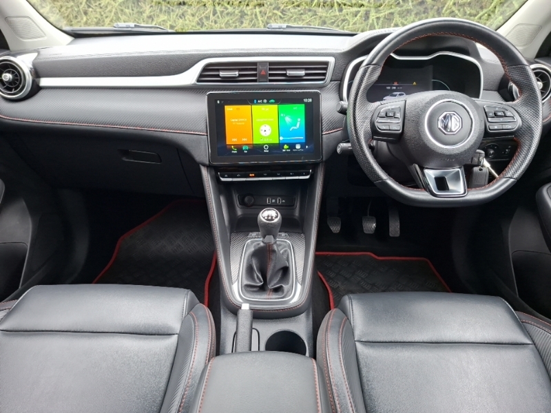 MG ZS 1.5 Vti-tech Exclusive Red #3