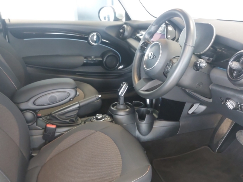 Mini Hatch 1.5 Cooper Classic Premium Silver #6