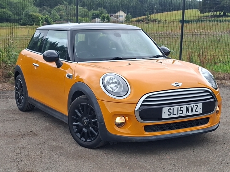 Mini Hatch 1.5 Cooper Orange