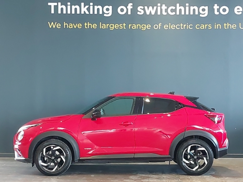 Nissan Juke 1.6 Hybrid N-connecta Red #4