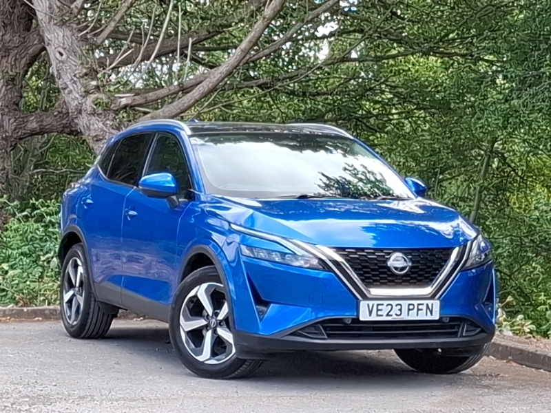 Nissan Qashqai 1.3 Dig-t Mh N-connecta Blue