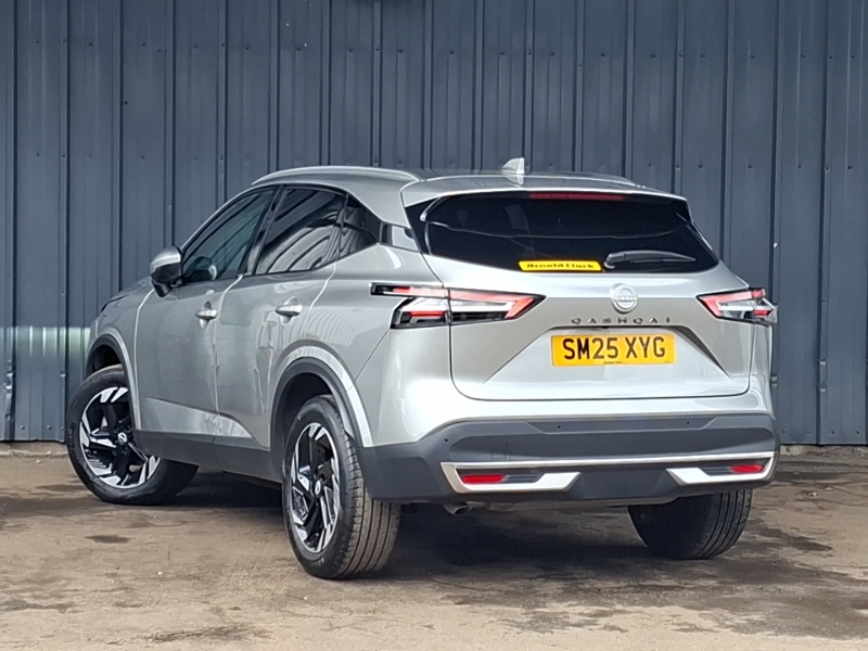 Nissan Qashqai 1.3 Dig-t Mh N-connecta SM25XYG Silver #2