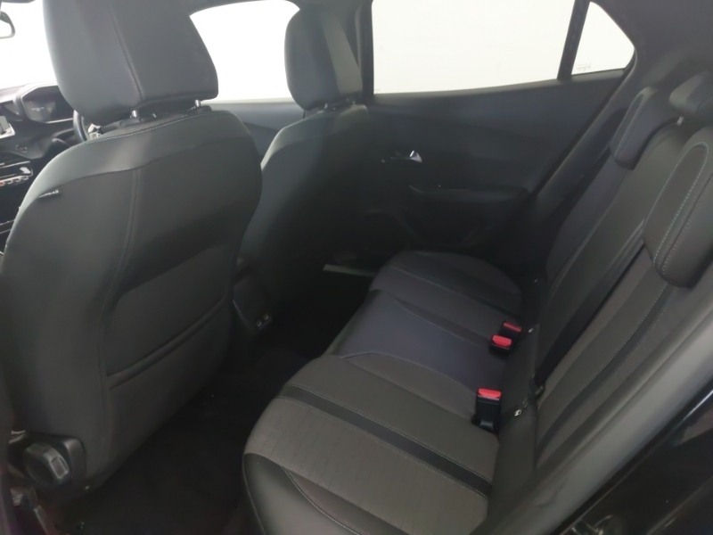 Peugeot 2008 1.2 Puretech Allure Premium Black #6