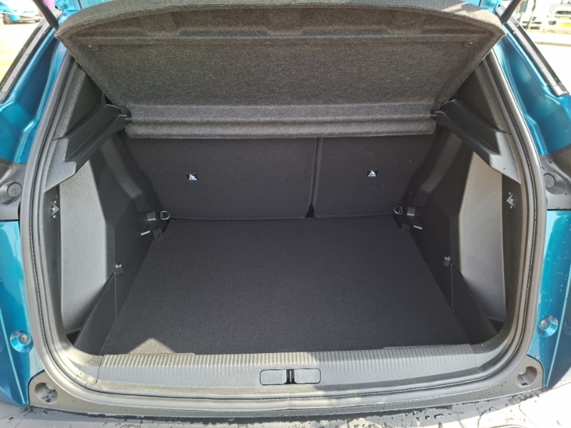Peugeot 2008 1.2 Puretech Allure Blue #18