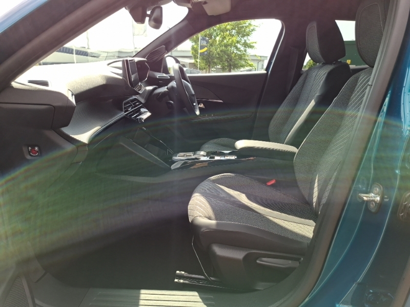 Peugeot 2008 1.2 Puretech 130 Allure Eat8 Blue #5