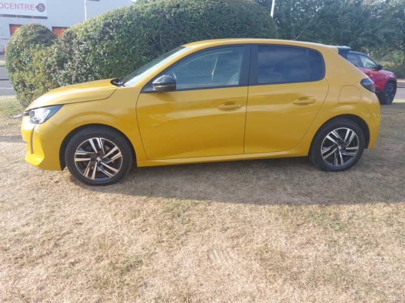 Peugeot 208 1.2 Puretech 100 Active Premium Eat8 Yellow #4