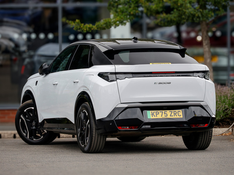 Peugeot 3008 157Kw Gt 73Kwh White #2