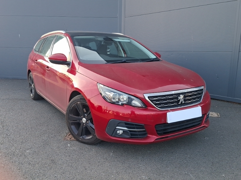 Peugeot 308 1.2 Puretech 130 Allure Eat8 Red