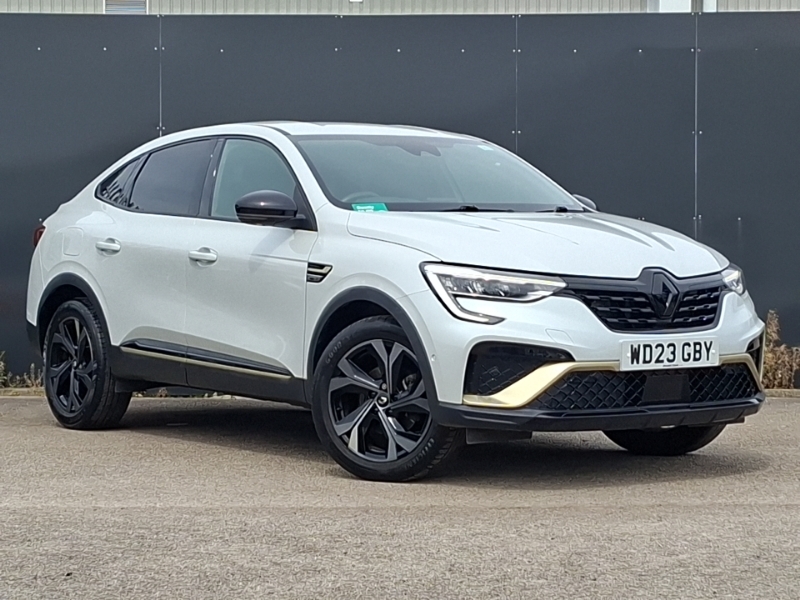 Renault Arkana 1.6 E-tech Full Hybrid 145 Engineered White