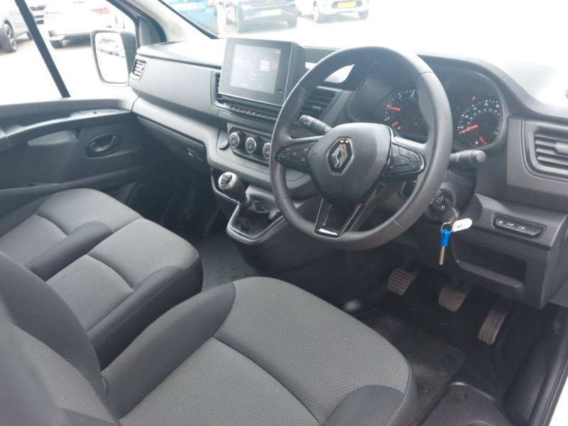 Renault Trafic Sl30 Blue Dci 130 Advance Safety Van White #3