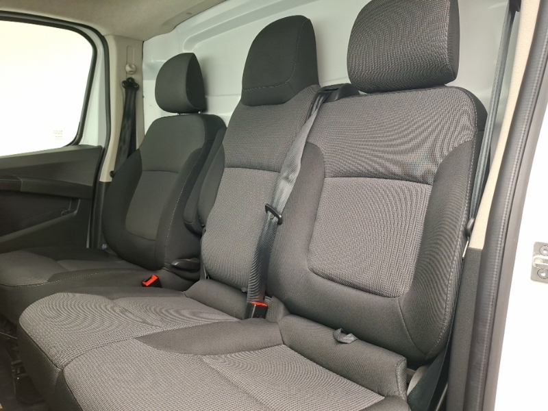 Renault Trafic Sl30 Blue Dci 130 Advance Van White #6