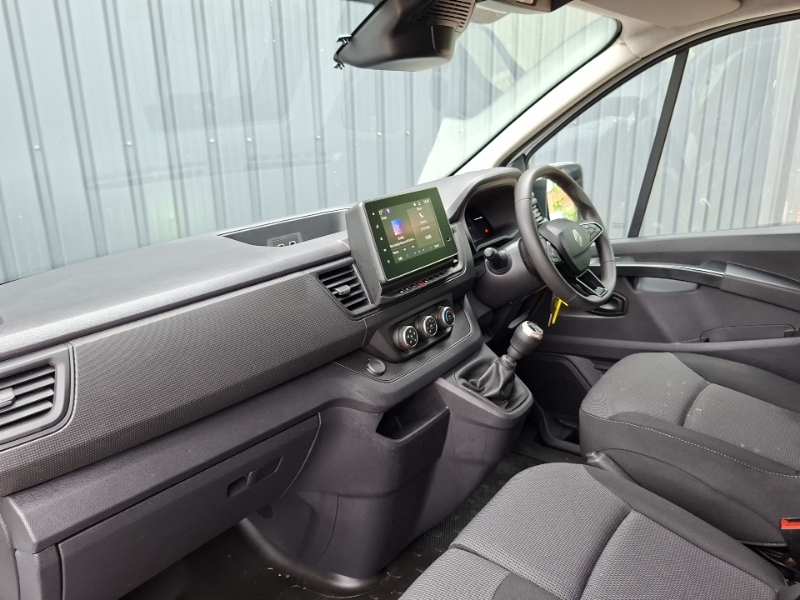 Renault Trafic Ll30 Blue Dci 130 Advance Safety Van White #3