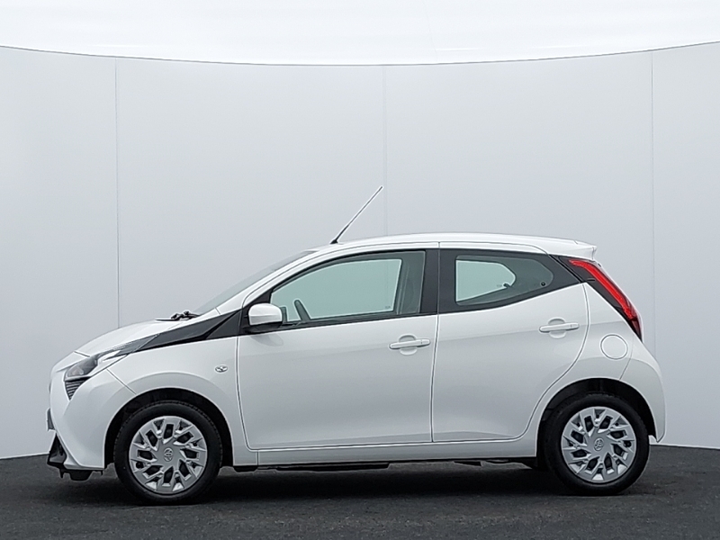 Toyota Aygo 1.0 Vvt-i X-play Tss White #4