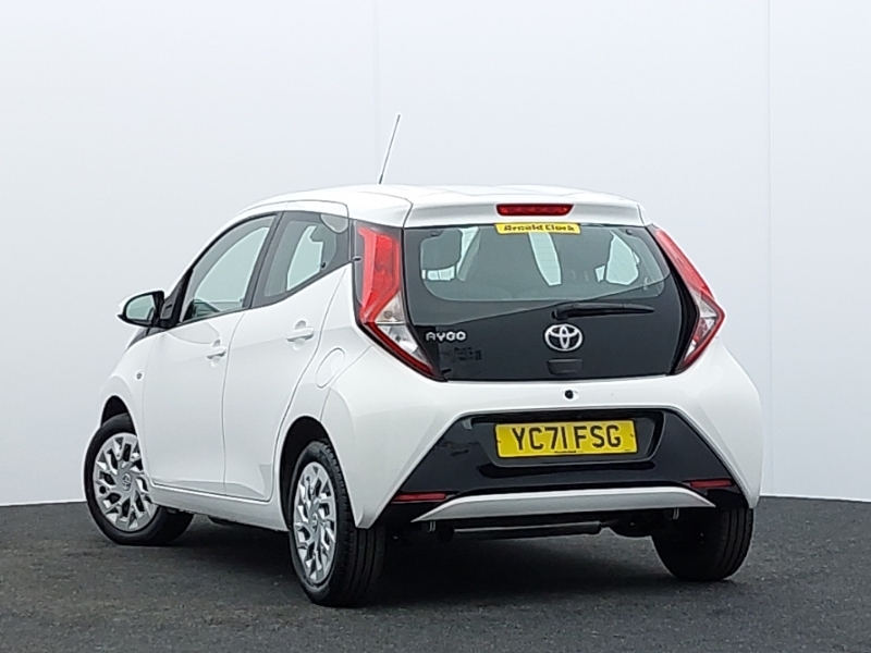 Toyota Aygo 1.0 Vvt-i X-play Tss White #2