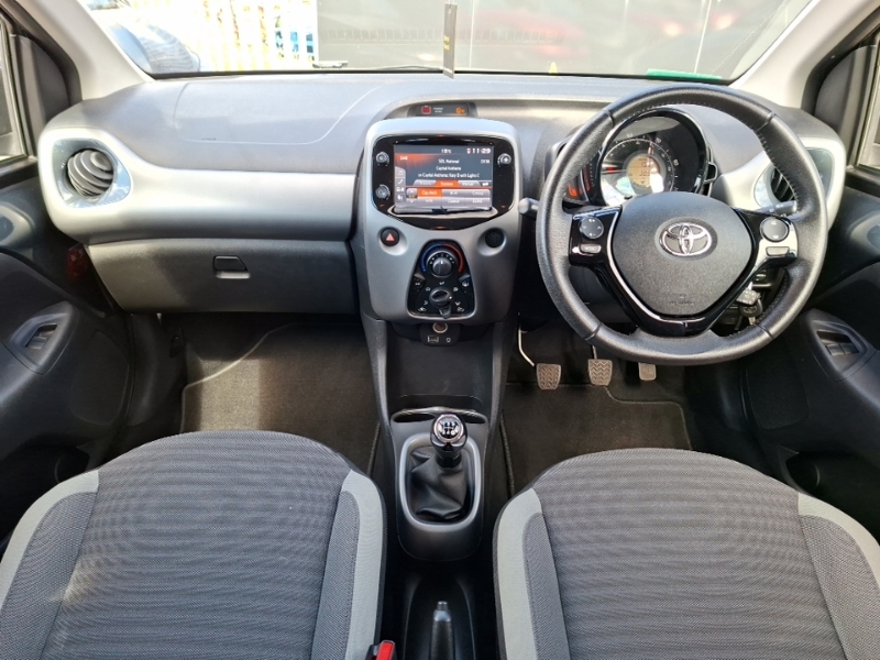 Toyota Aygo 1.0 Vvt-i X-play Grey #3