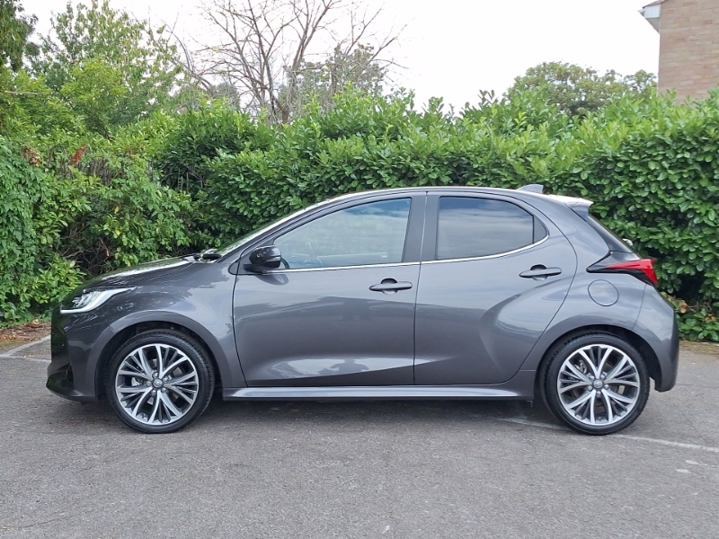 Toyota Yaris 1.5 Hybrid Excel Cvt Panoramic Roof Grey #4