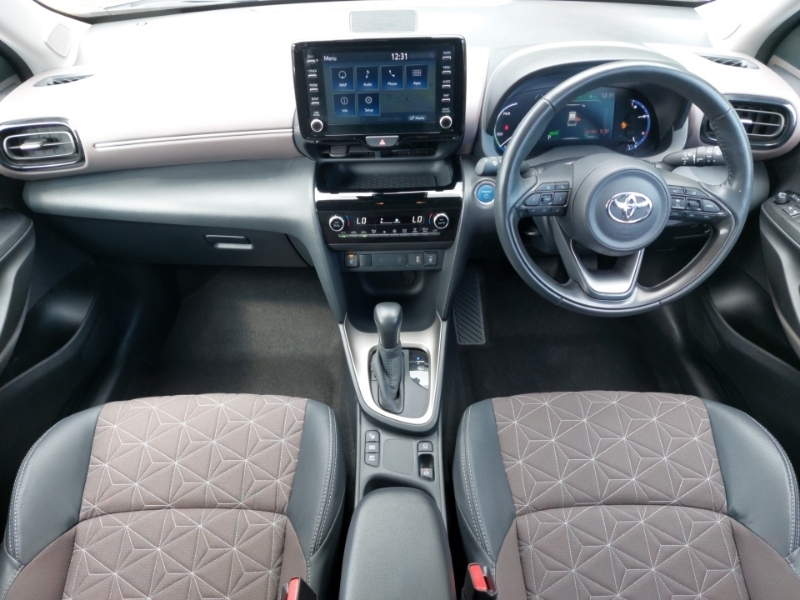 Toyota Yaris Cross 1.5 Hybrid Excel Cvt SL73OKT White #3