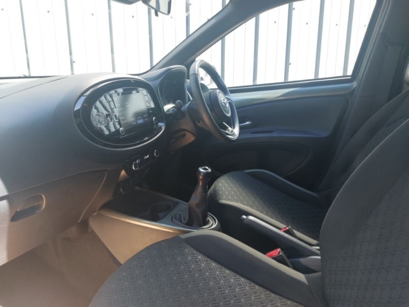 Toyota Aygo X 1.0 Vvt-i Edge Green #5
