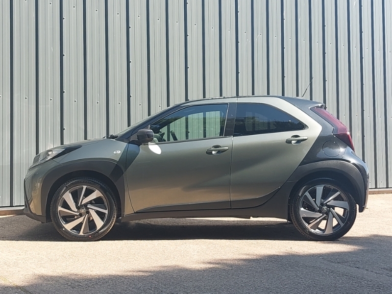 Toyota Aygo X 1.0 Vvt-i Edge Green #4