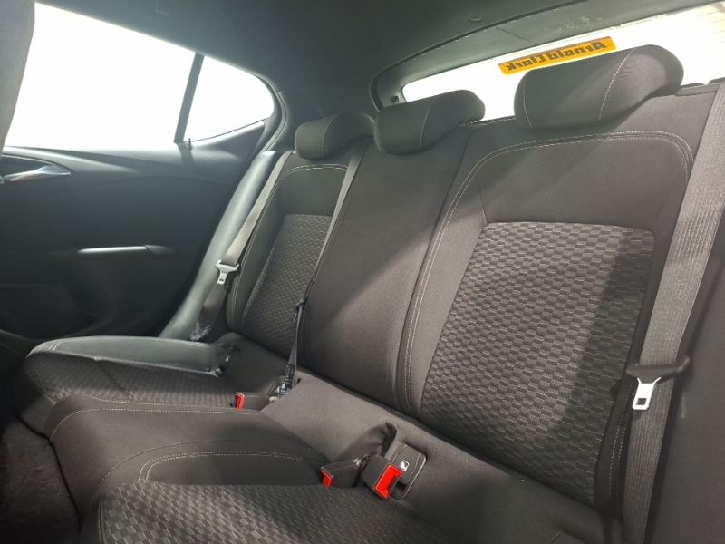 Vauxhall Astra 1.4T 16V 150 Sri Silver #6
