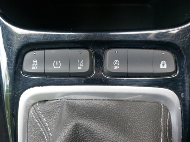 Vauxhall Crossland X Se Red #17
