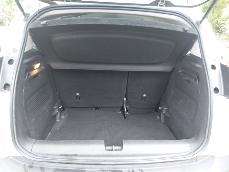 Vauxhall Crossland X Se Red #18