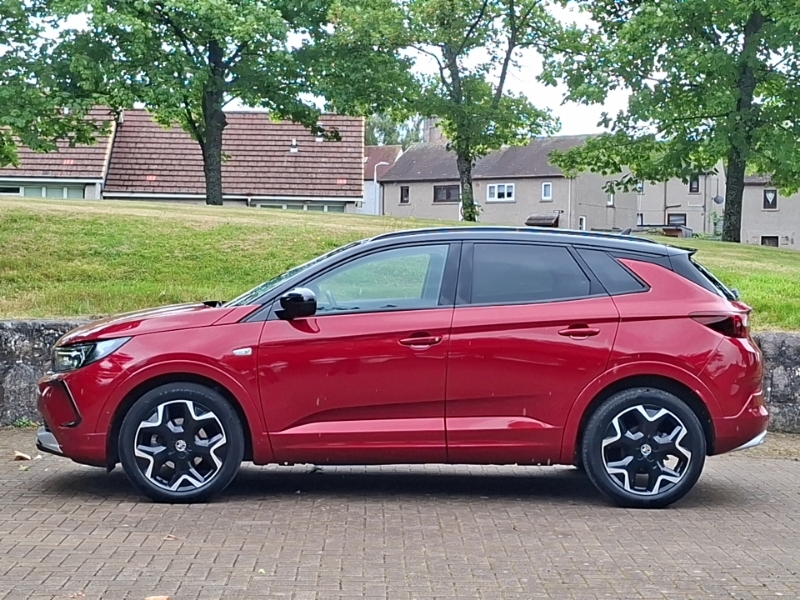 Vauxhall Grandland 1.2 Turbo Ultimate FT23ASO Red #4