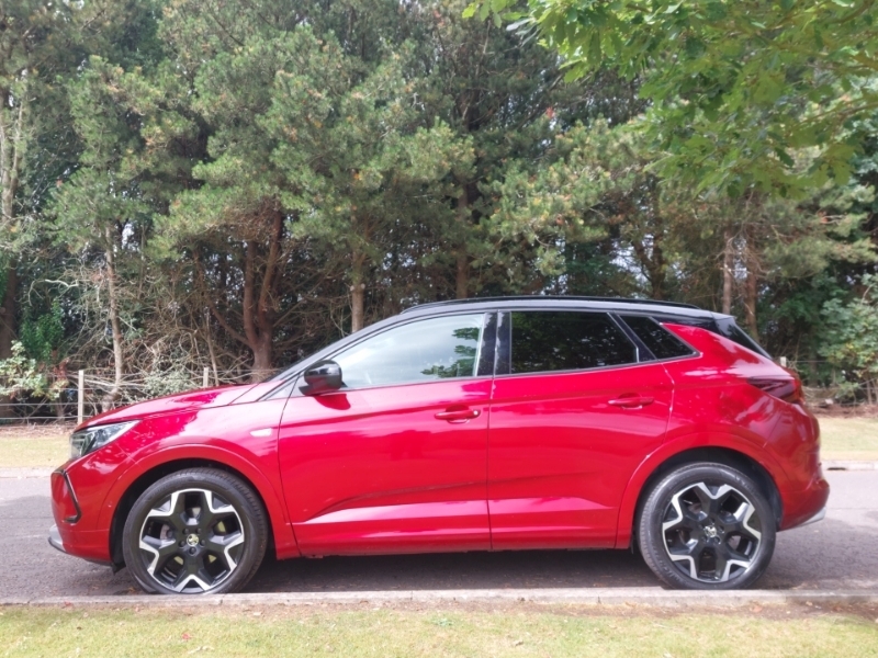 Vauxhall Grandland 1.2 Turbo Ultimate Red #4