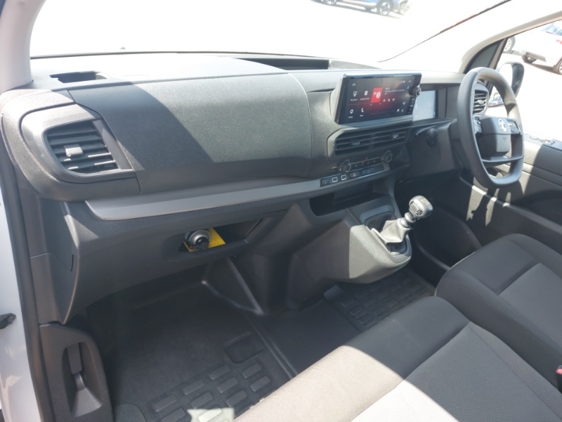 Vauxhall Vivaro 1.5 Turbo D 120 Prime H1 Van White #3