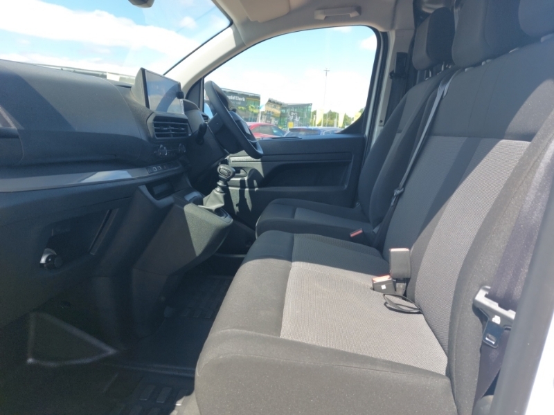 Vauxhall Vivaro 1.5 Turbo D 120 Prime H1 Van White #5