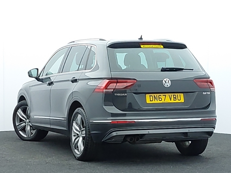 Volkswagen Tiguan Se Navigation White #2