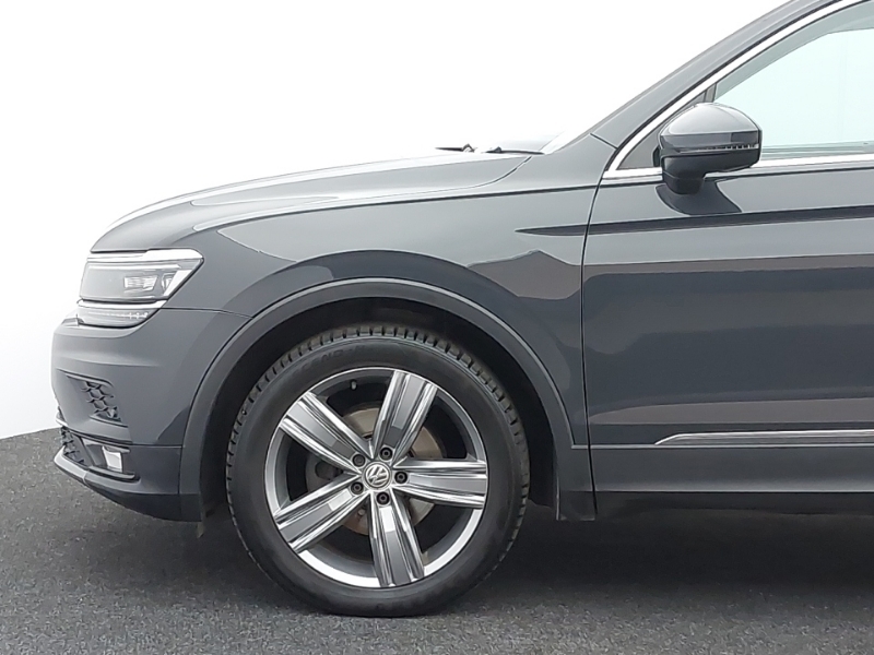 Volkswagen Tiguan Se Navigation White #19