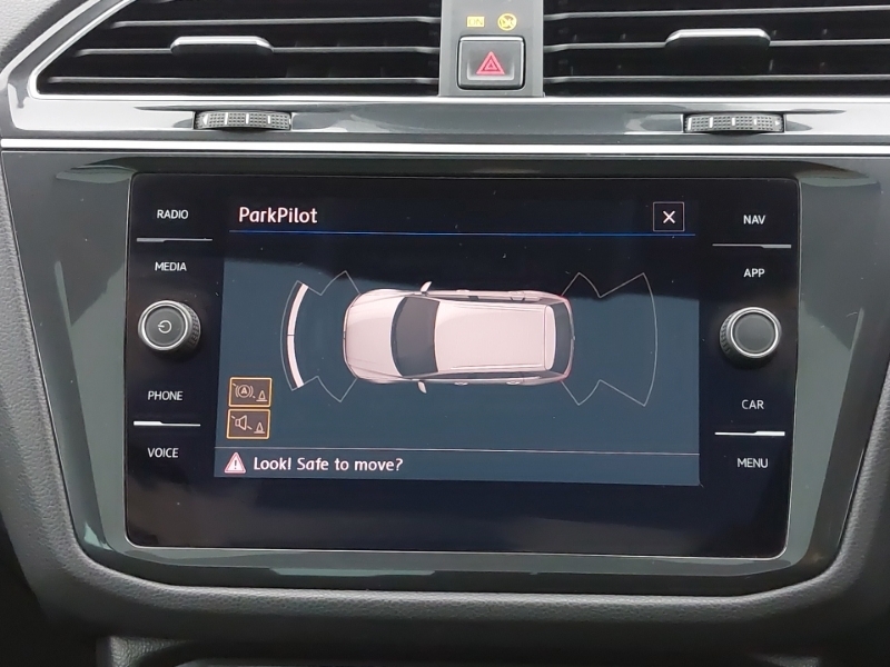 Volkswagen Tiguan Se Navigation White #9