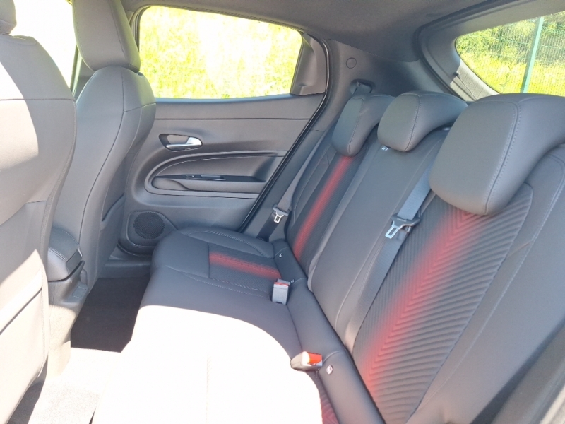 Alfa Romeo Junior 1.2 Turbo 145 Ibrida Black #6