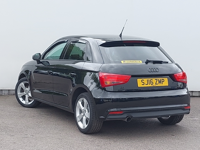 Audi A1 1.0 Tfsi Sport Black #2